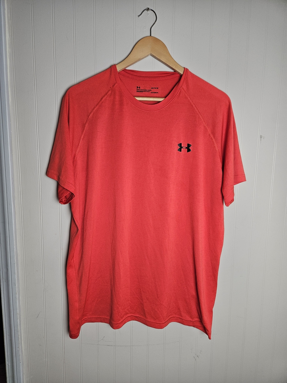 Under Armour Men's Coral Red Short-Sleeve Performance Tee